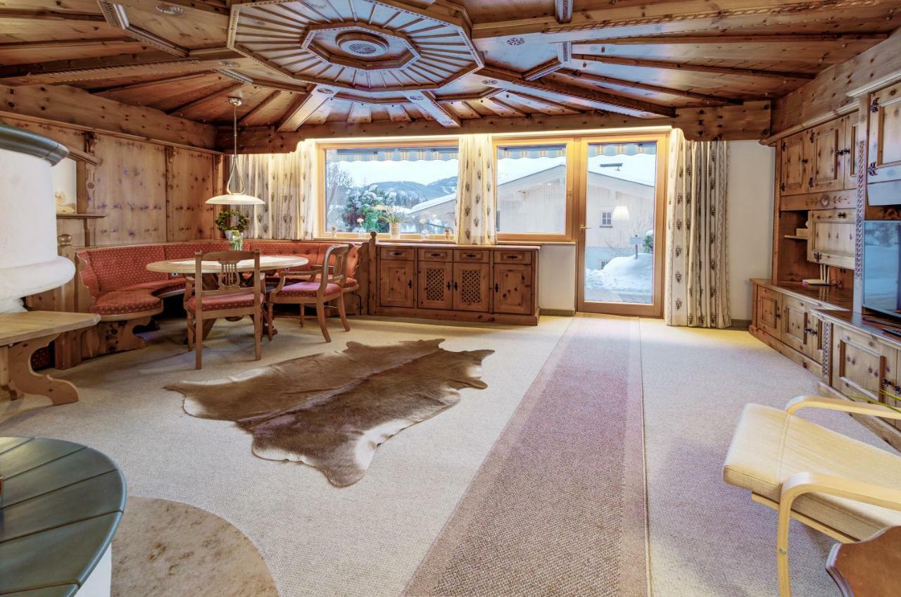 Ferienhaus Bachwinkl ザールフェルデン・アム・シュタイナーネン・メアー エクステリア 写真